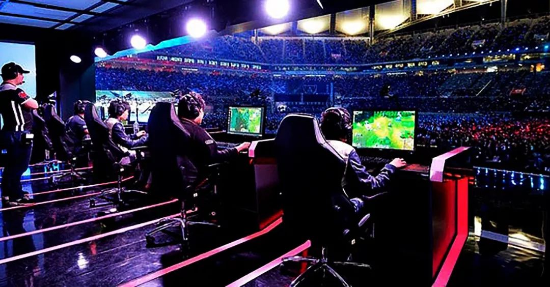 逐渐缩小与 逐渐缩小与