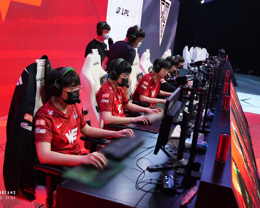 球队打入两 球队打入两