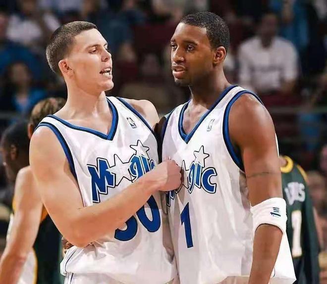 配上他在场 配上他在场